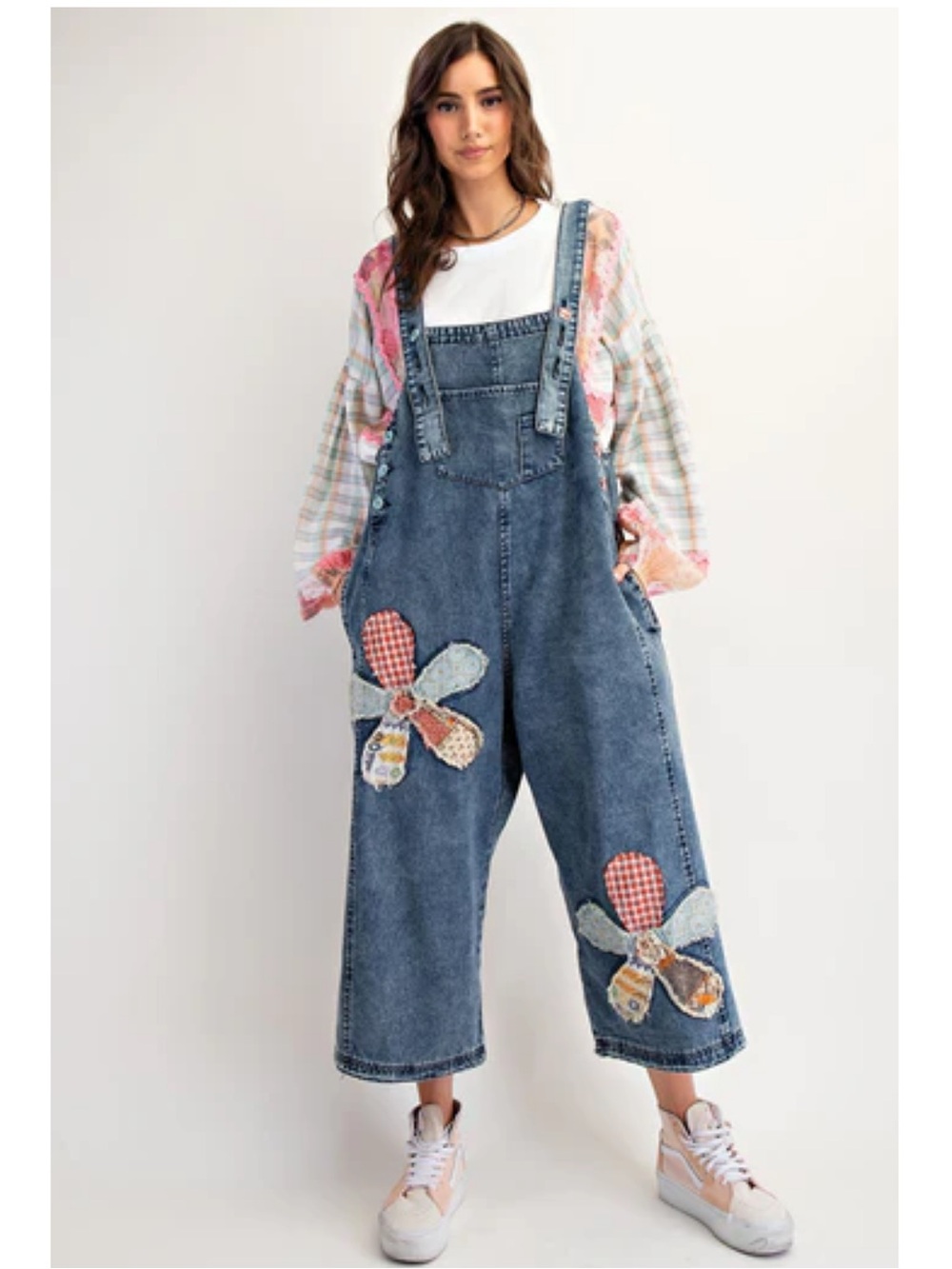 New:Easel Mixed Patchwork Flower Appliqué Boho Wide Leg Denim Jumper Overalls• M - Picture 2 of 7